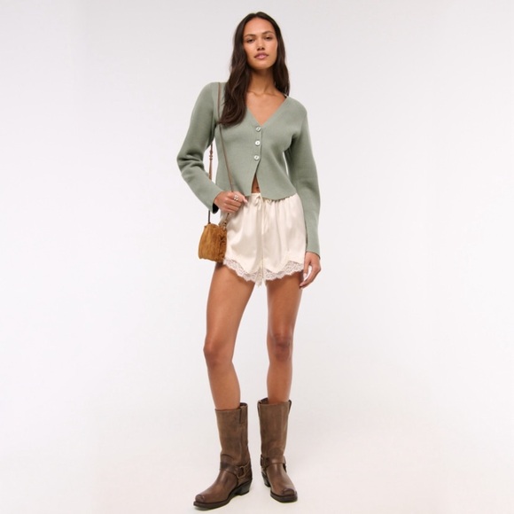 luxeloft rounded sleeve cardigan - Picture 2 of 8